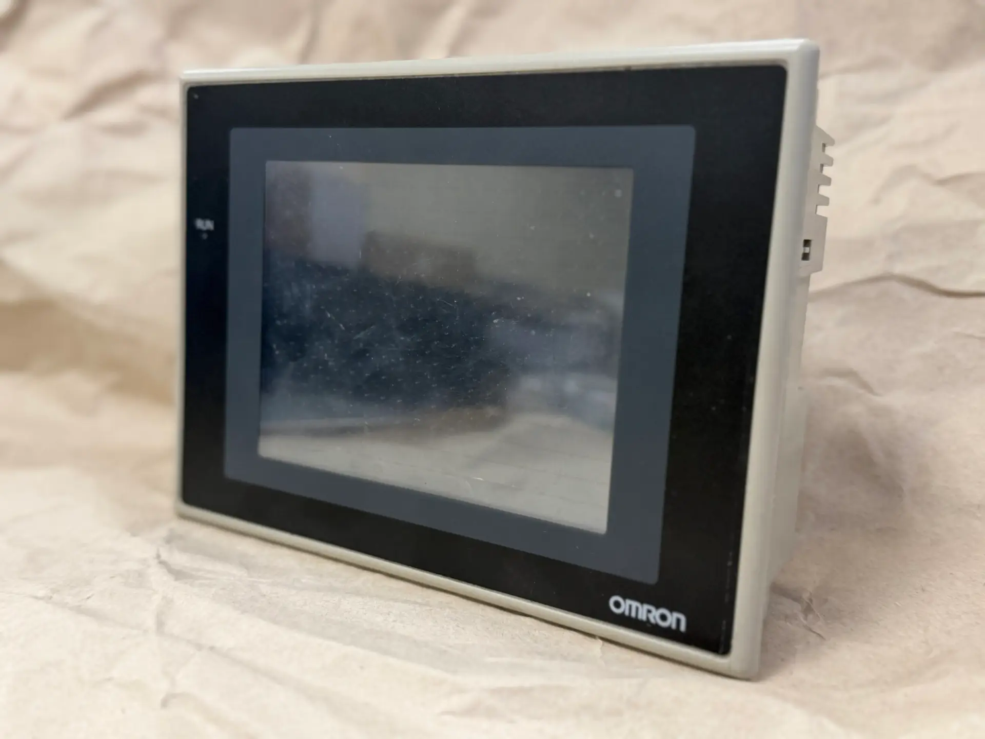 Панель оператора Omron NS5-SQ10-V2